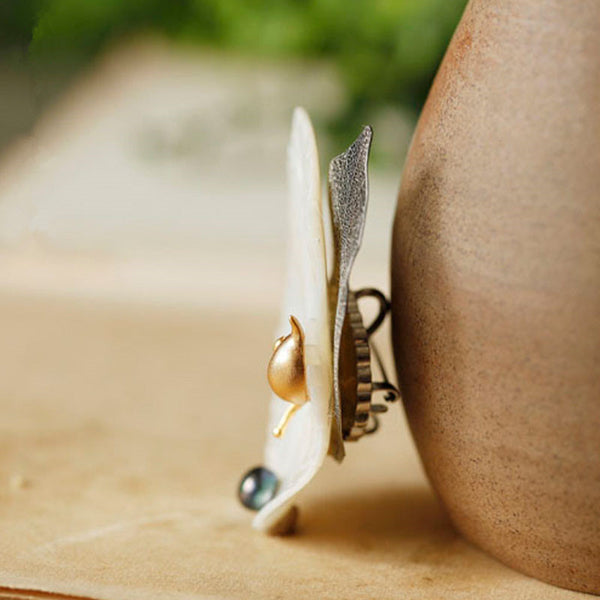 Natural Black Pearl Leaf snail shell Brooch, Fresh water, Real shell and copper