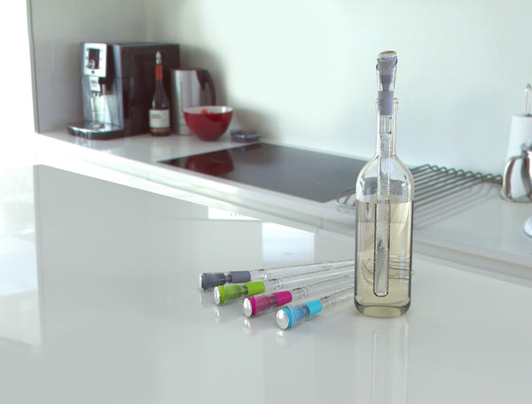 Wine bottle always chilled - A Drip free spout to keep wine chilled (US & Canada only)
